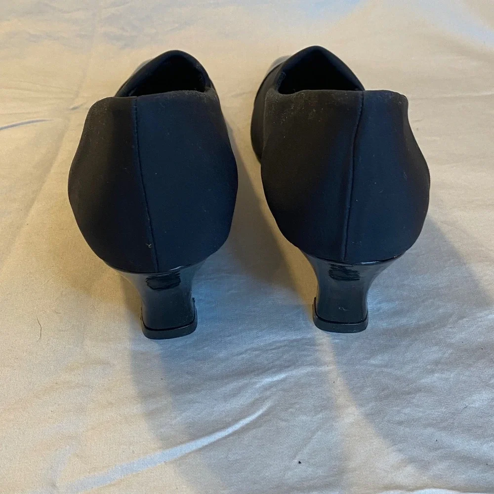 Magdesians Women's Black Stretch Mic Patent Cap Toe Block Heel Pumps‎ NIB 12 SS